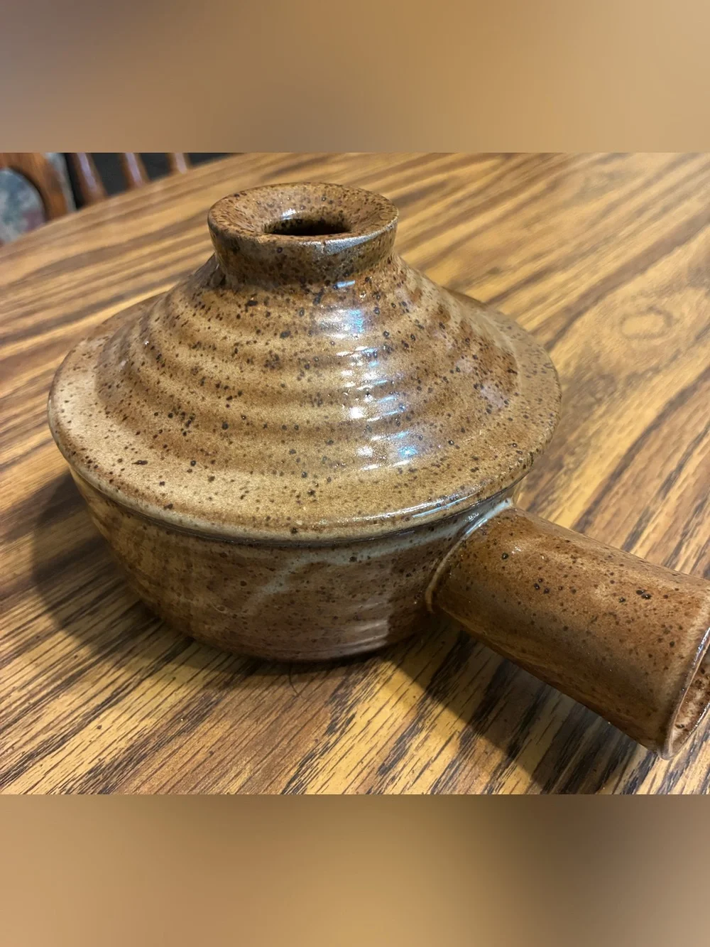 Brown Speckled Stoneware Pottery Onion Soup Bowl w/Vented Lid & Hollow Handle